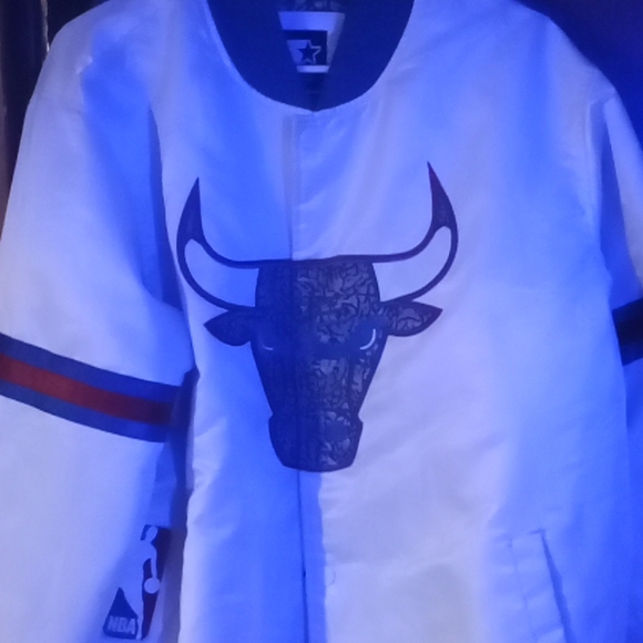 a chicago bulls starter coat - Picture 2 of 2